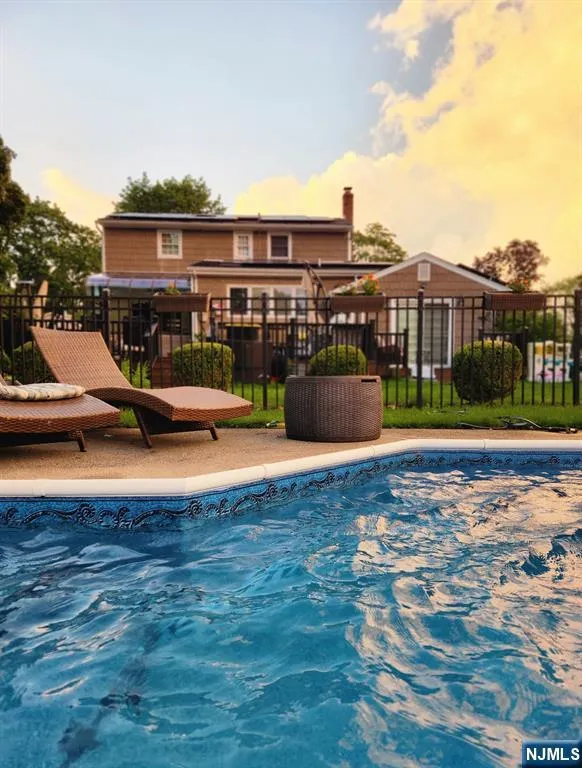 11 Benjamin Place Pequannock Township, NJ 07440