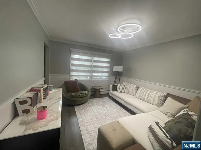 11 Benjamin Place Pequannock Township, NJ 07440