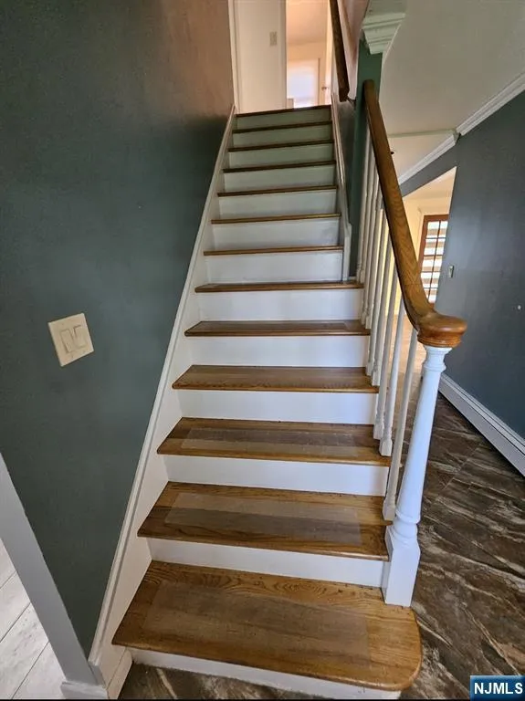 11 Benjamin Place Pequannock Township, NJ 07440