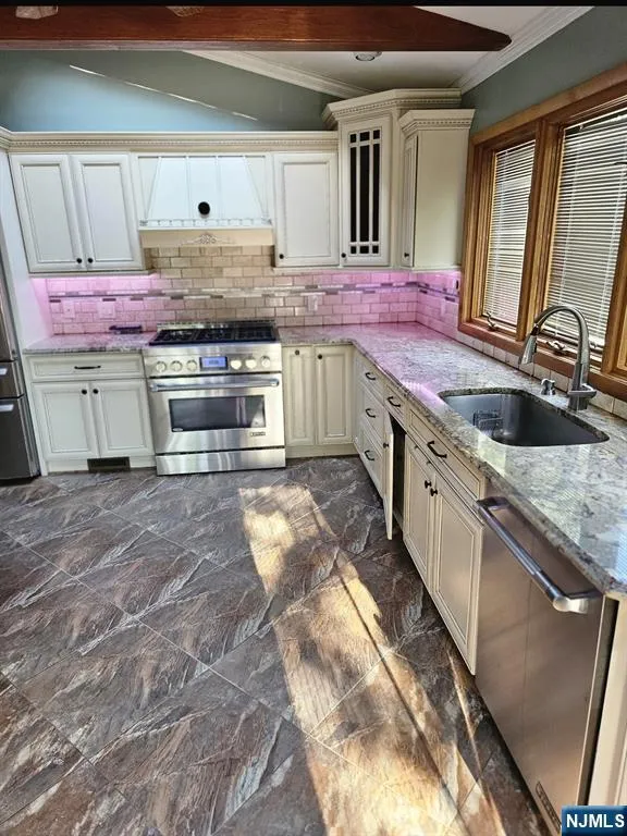 11 Benjamin Place Pequannock Township, NJ 07440