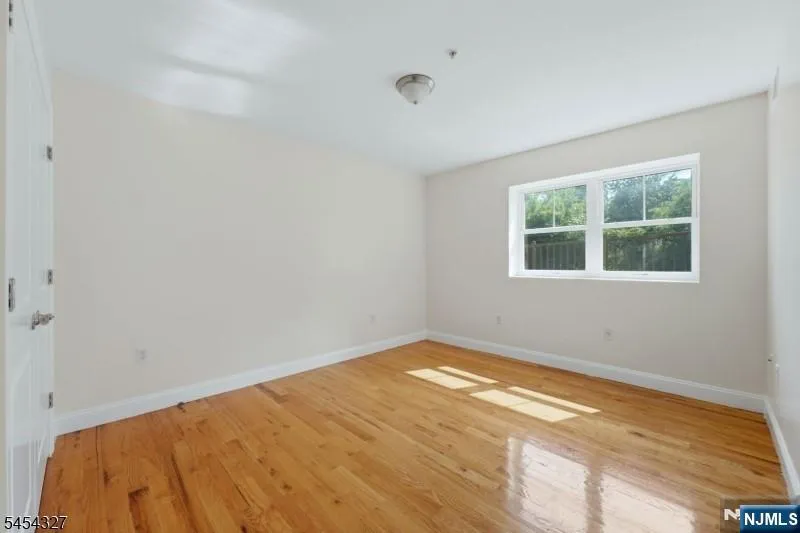 232 Shephard Avenue B6 Newark, NJ 07112