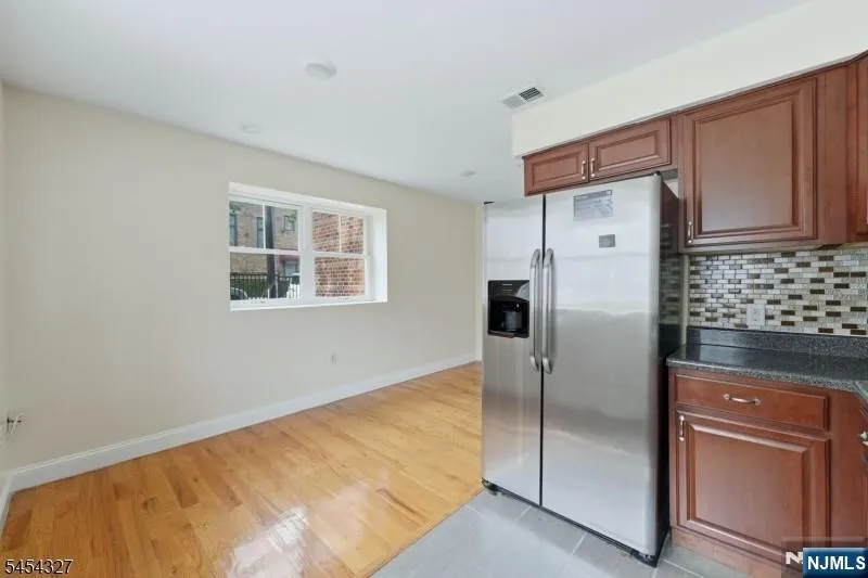 232 Shephard Avenue B6 Newark, NJ 07112