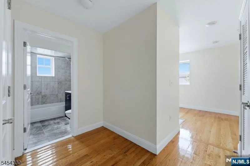 232 Shephard Avenue A4 Newark, NJ 07112