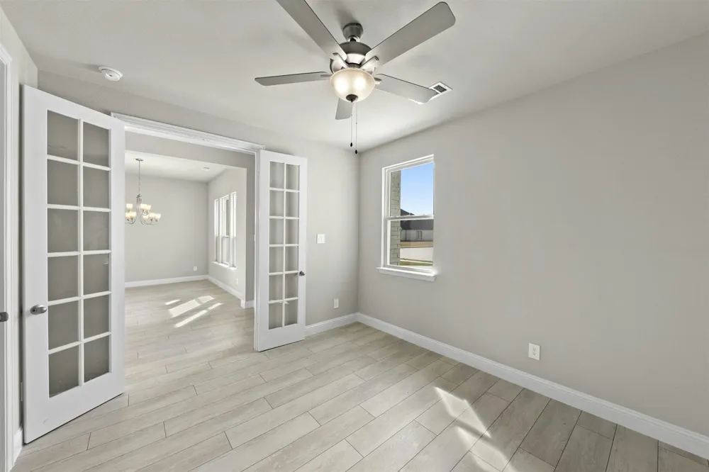 967 Richard Pittmon Drive DeSoto, TX 75115