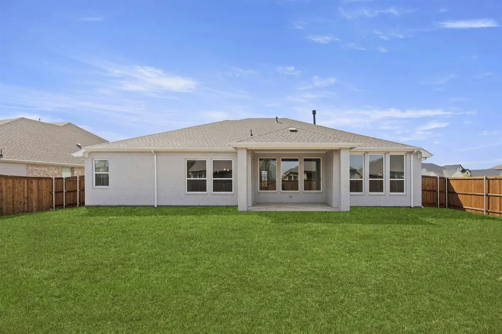 967 Richard Pittmon Drive DeSoto, TX 75115