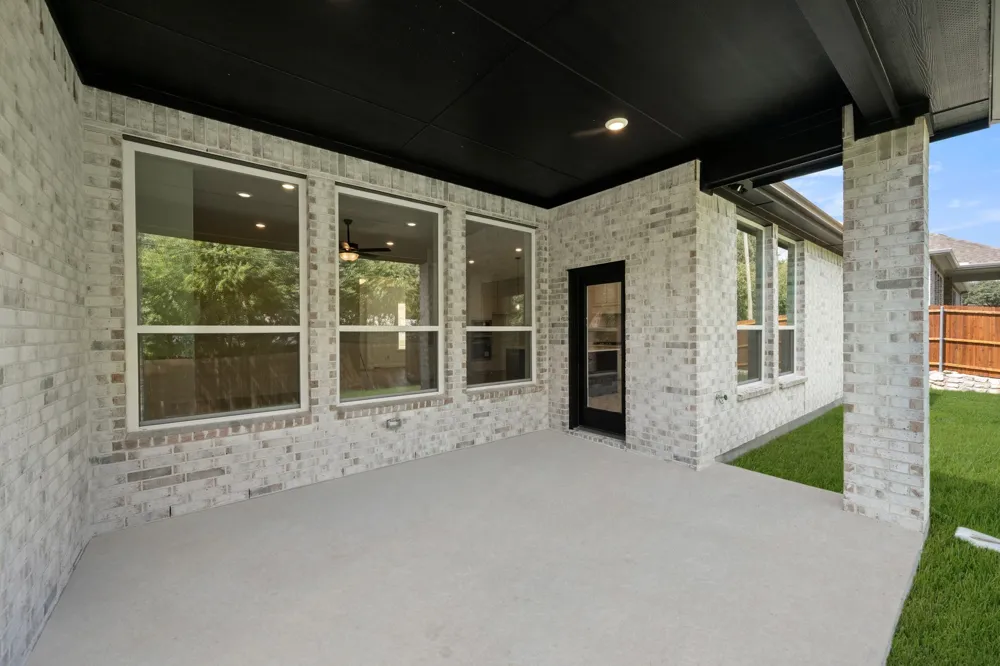 967 Richard Pittmon Drive DeSoto, TX 75115