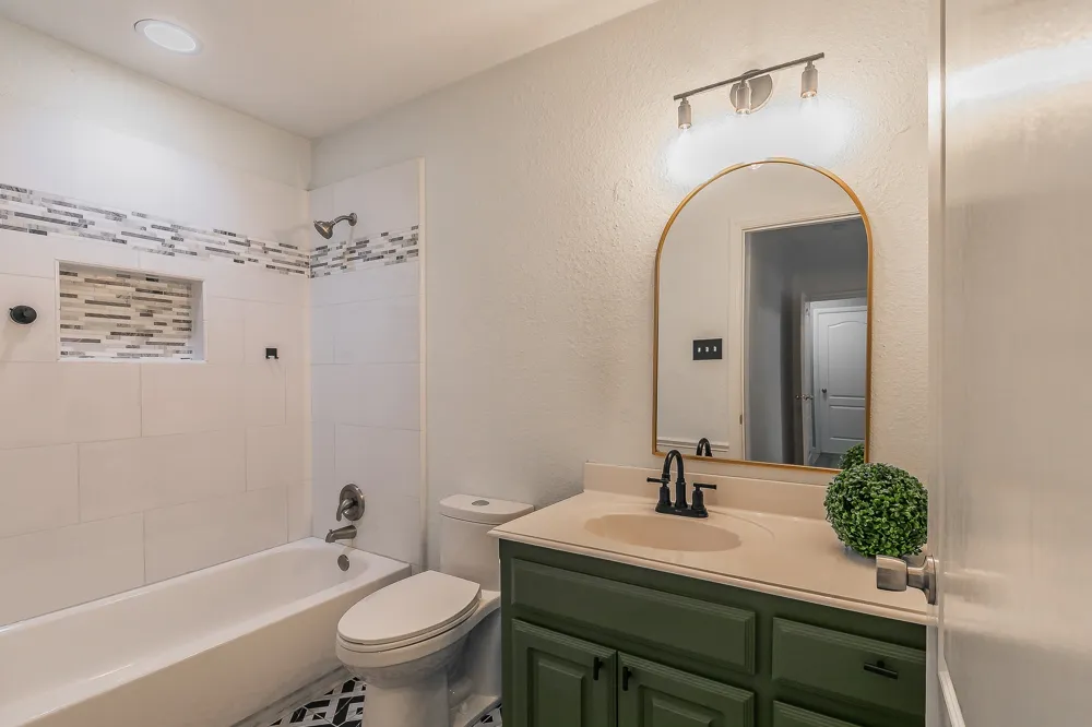 5544 Greenview Court North Richland Hills, TX 76148