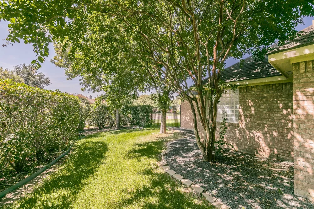 5544 Greenview Court North Richland Hills, TX 76148