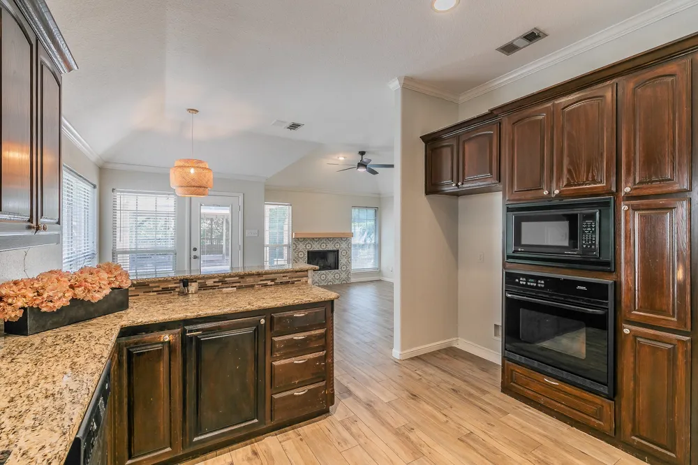 5544 Greenview Court North Richland Hills, TX 76148