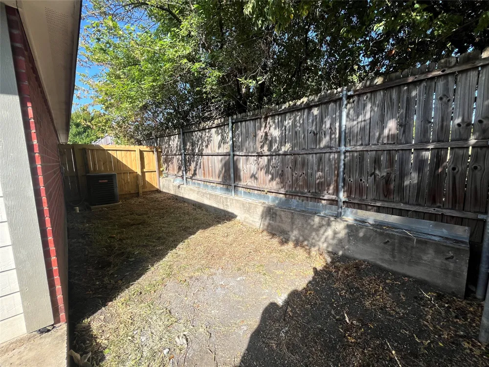 1129 Weston Drive Garland, TX 75043