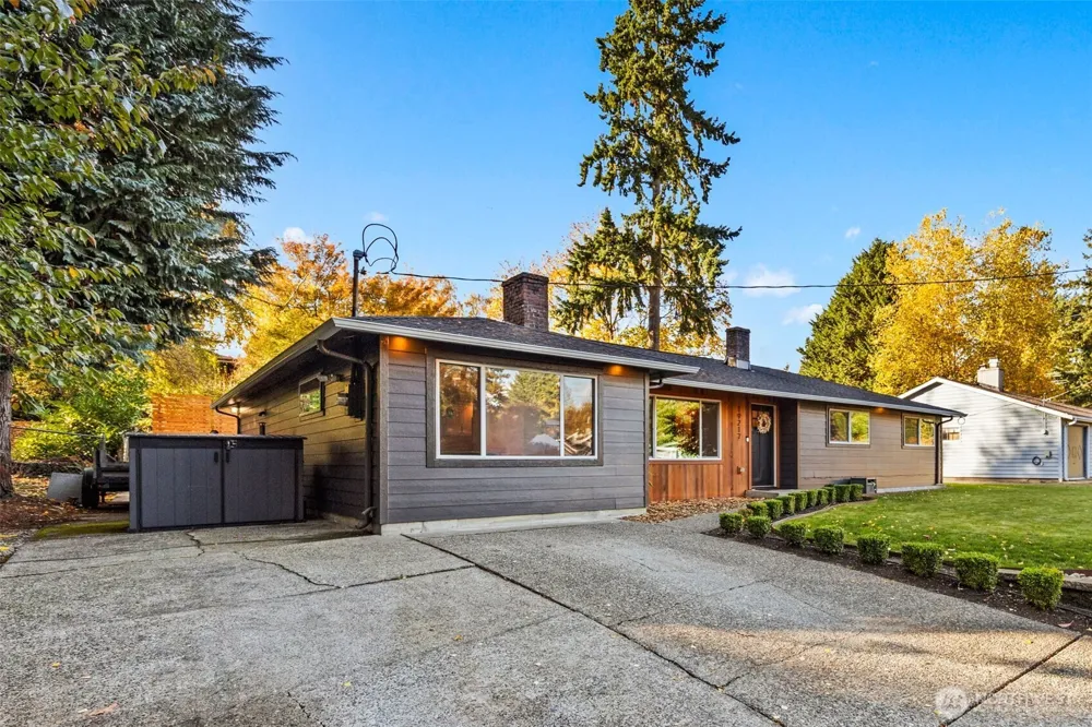 19217 4th Avenue S Des Moines, WA 98148
