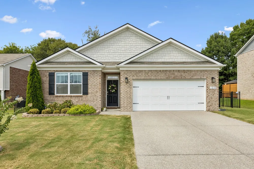 1230 Sylvan Park Dr Spring Hill, TN 37174