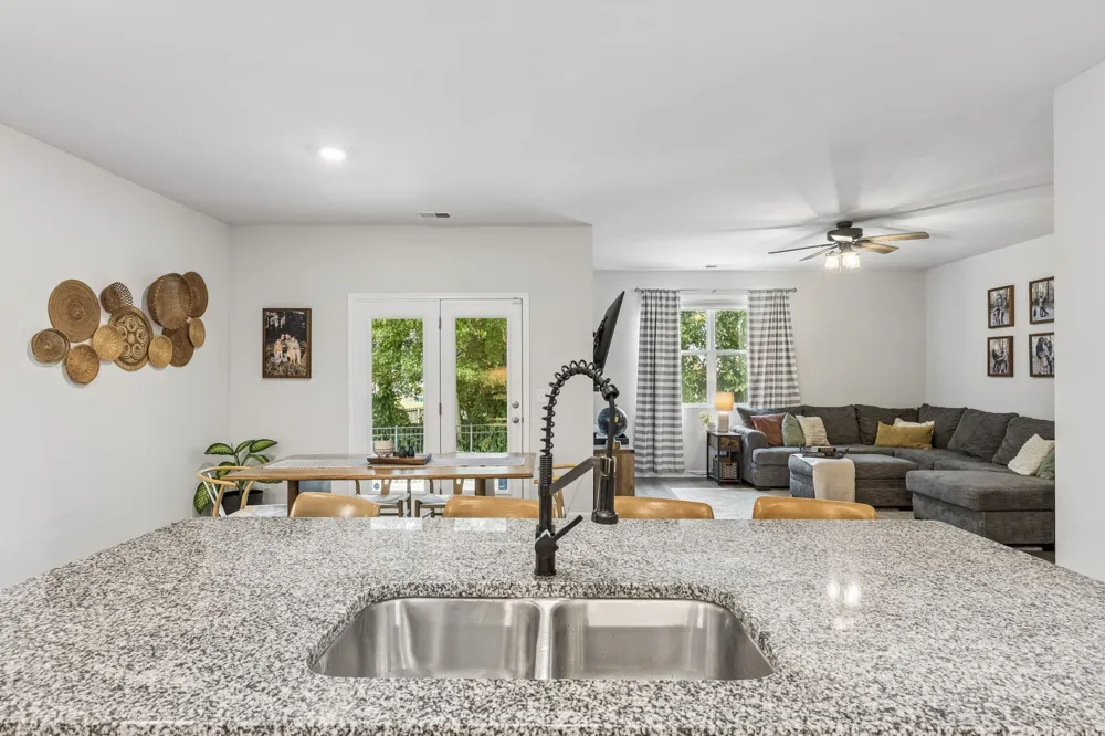 1230 Sylvan Park Dr Spring Hill, TN 37174