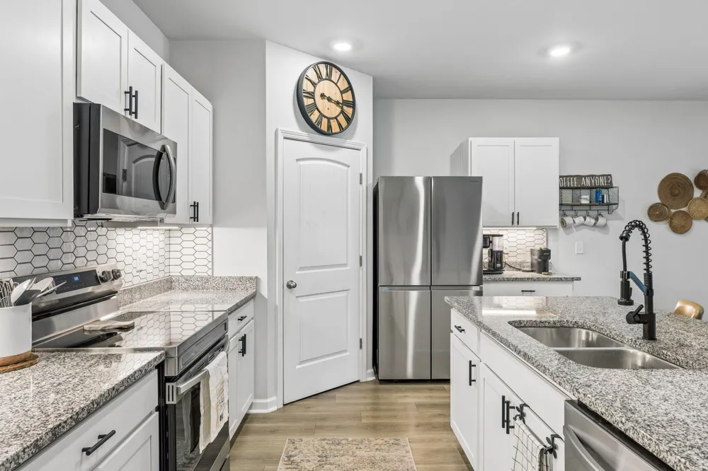 1230 Sylvan Park Dr Spring Hill, TN 37174