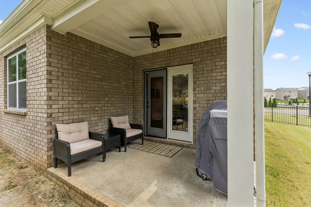 1230 Sylvan Park Dr Spring Hill, TN 37174
