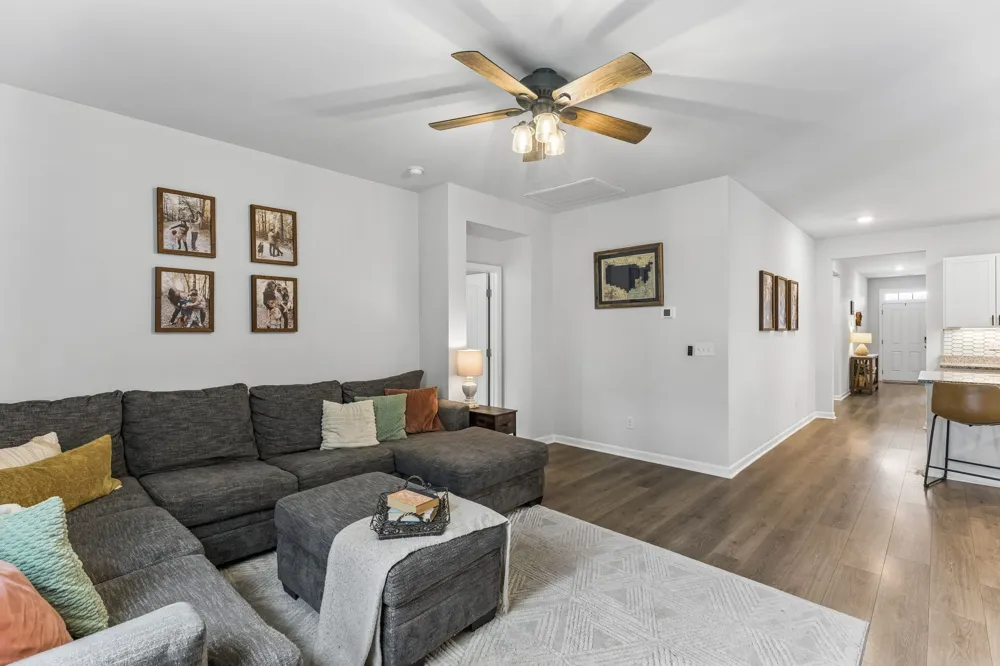 1230 Sylvan Park Dr Spring Hill, TN 37174
