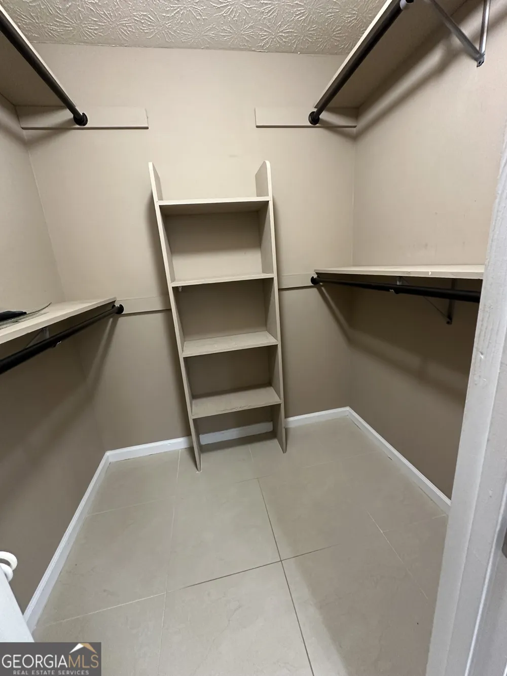 1907 Barrow WAY Duluth, GA 30096