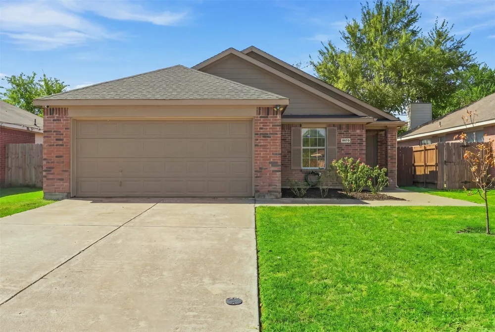 8570 Bearden Lane Dallas, TX 75227