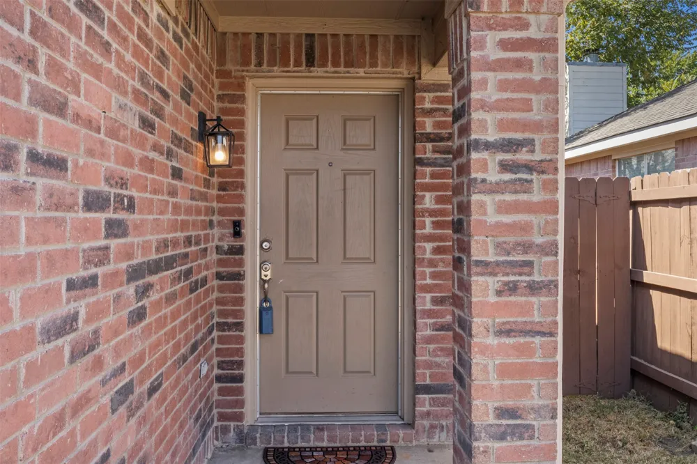 8570 Bearden Lane Dallas, TX 75227