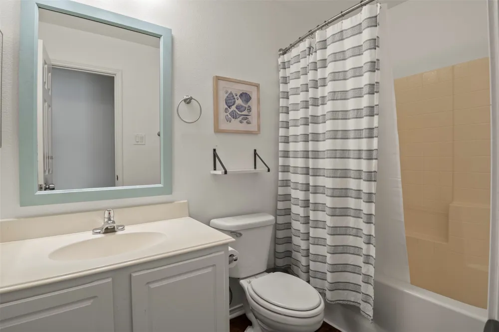 8570 Bearden Lane Dallas, TX 75227