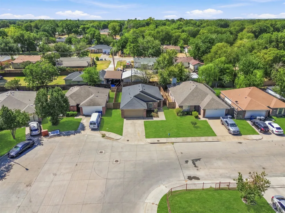 8570 Bearden Lane Dallas, TX 75227