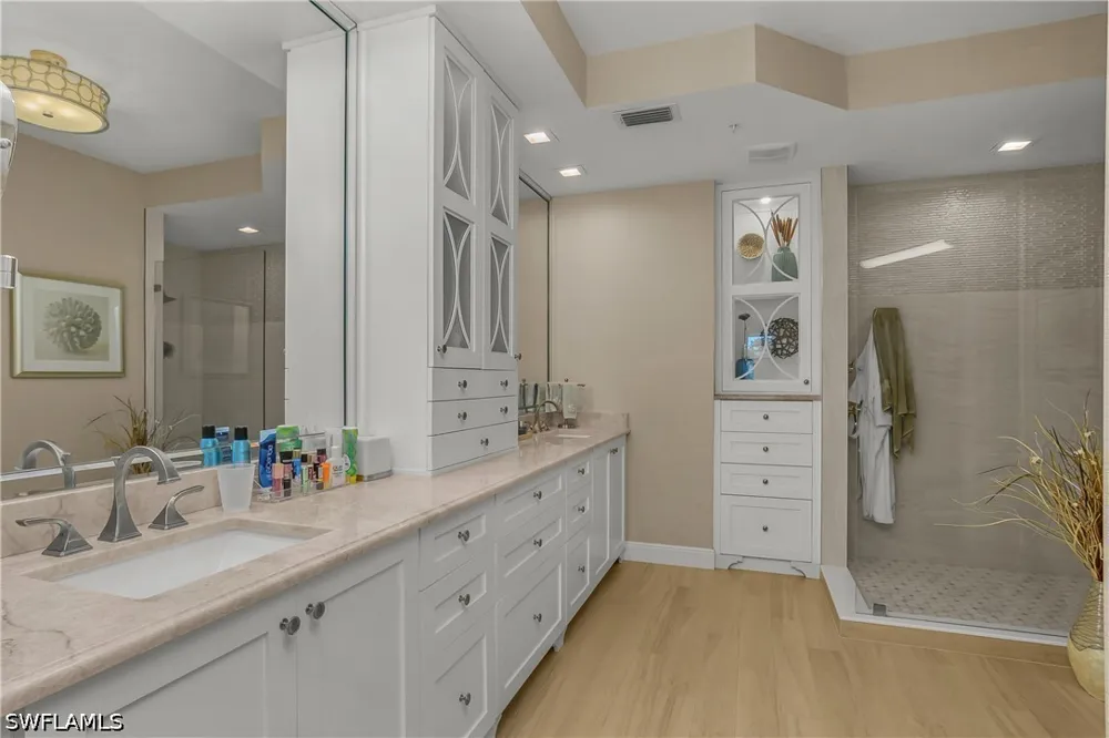 Waterford Drive #103 Naples, FL 34113