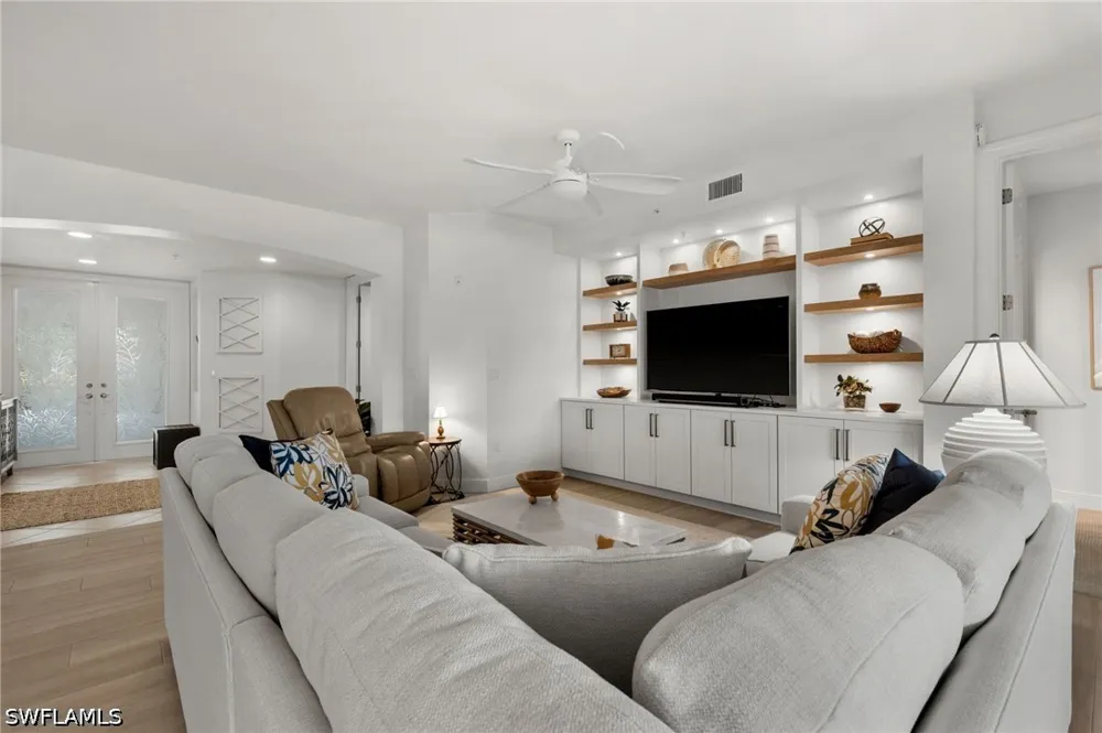 Waterford Drive #103 Naples, FL 34113