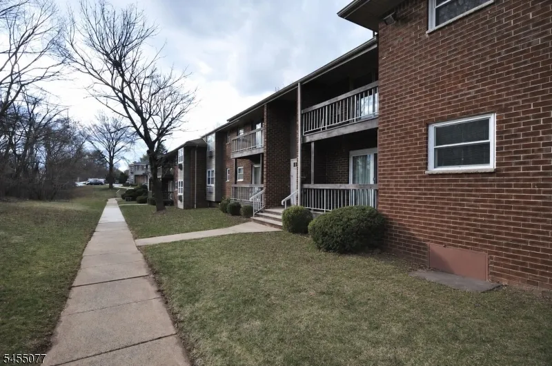 18 Deanna Dr #48 Unit 48 Hillsborough, NJ 08876