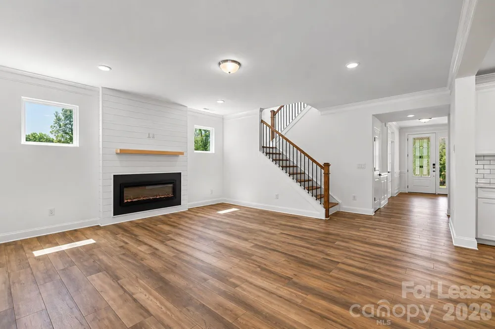 5944 Bakers Point Hickory, NC 28602
