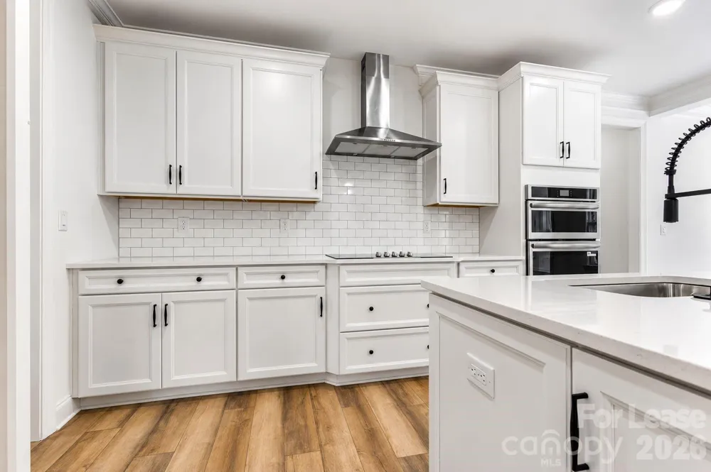 5944 Bakers Point Hickory, NC 28602