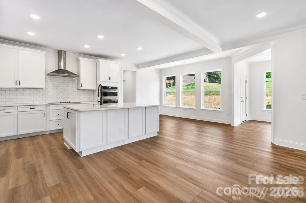 5944 Bakers Point Hickory, NC 28602