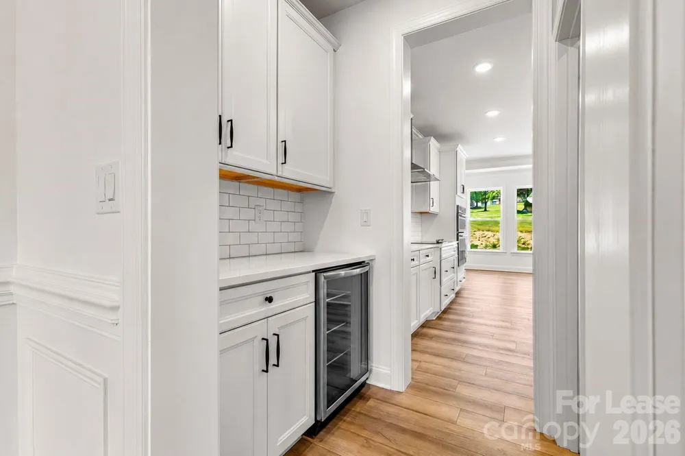 5944 Bakers Point Hickory, NC 28602