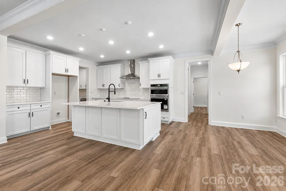 5944 Bakers Point Hickory, NC 28602