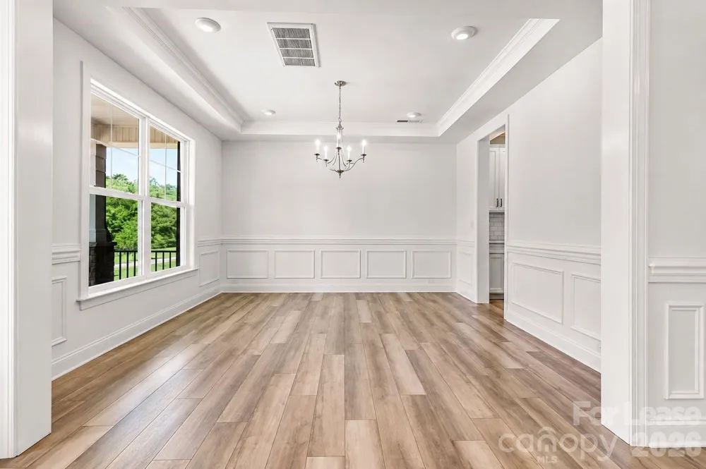 5944 Bakers Point Hickory, NC 28602