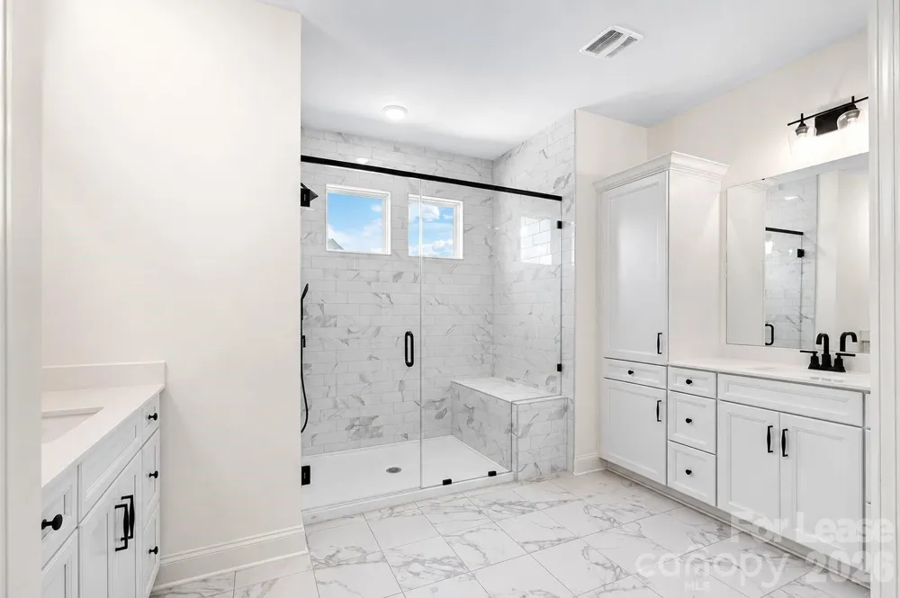 5944 Bakers Point Hickory, NC 28602