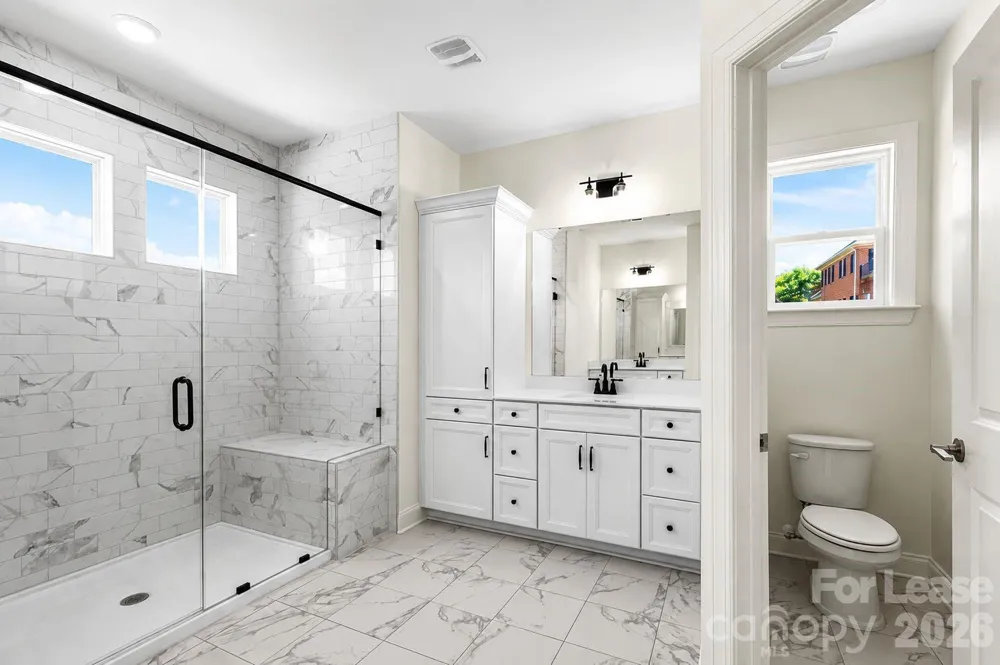 5944 Bakers Point Hickory, NC 28602