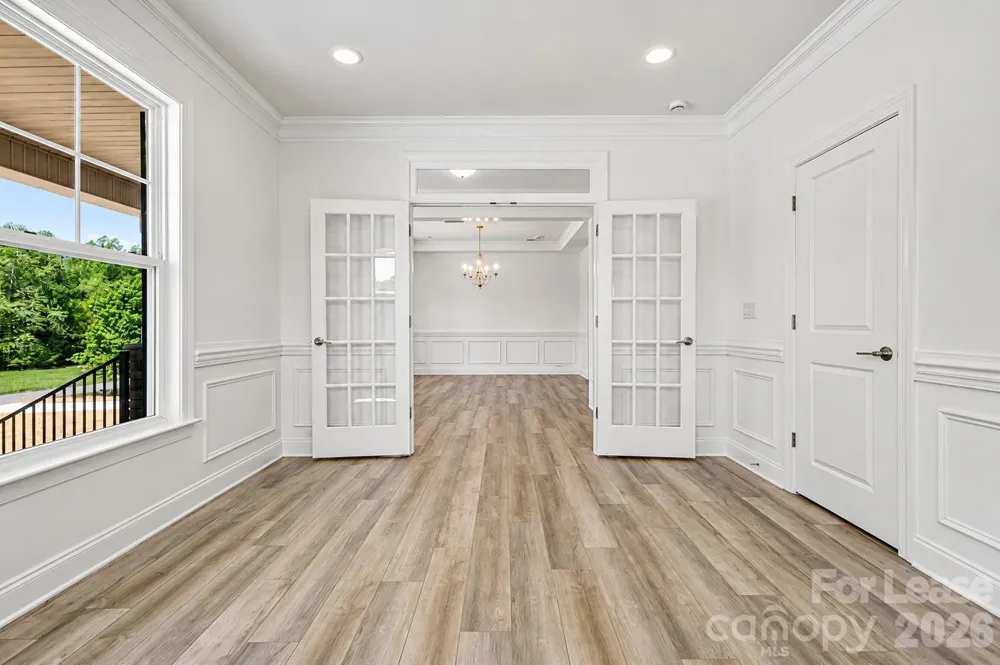 5944 Bakers Point Hickory, NC 28602