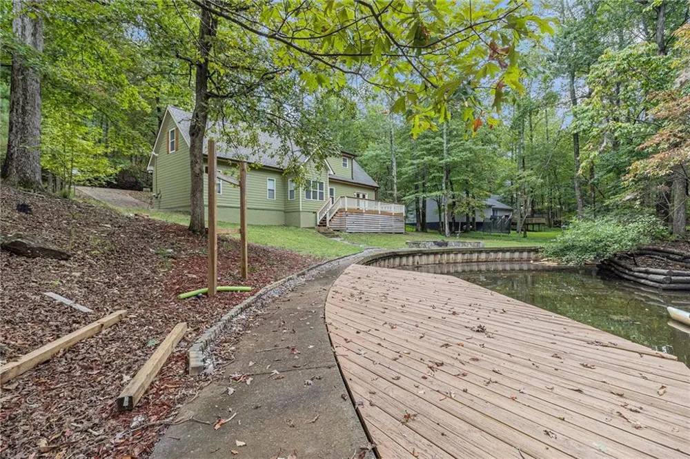 189 Pinebrook Drive Waleska, GA 30183