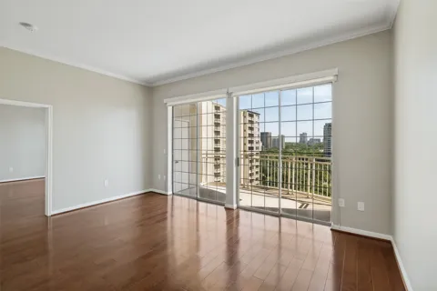 3225 Turtle Creek Boulevard #1111