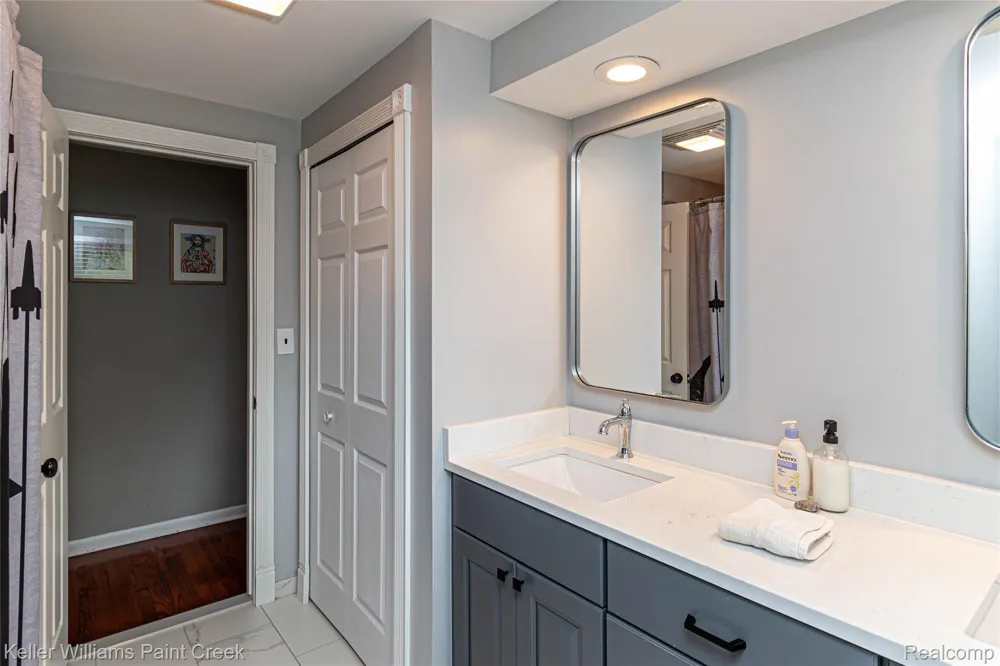29859 Club House Lane Farmington Hills City, MI 48334