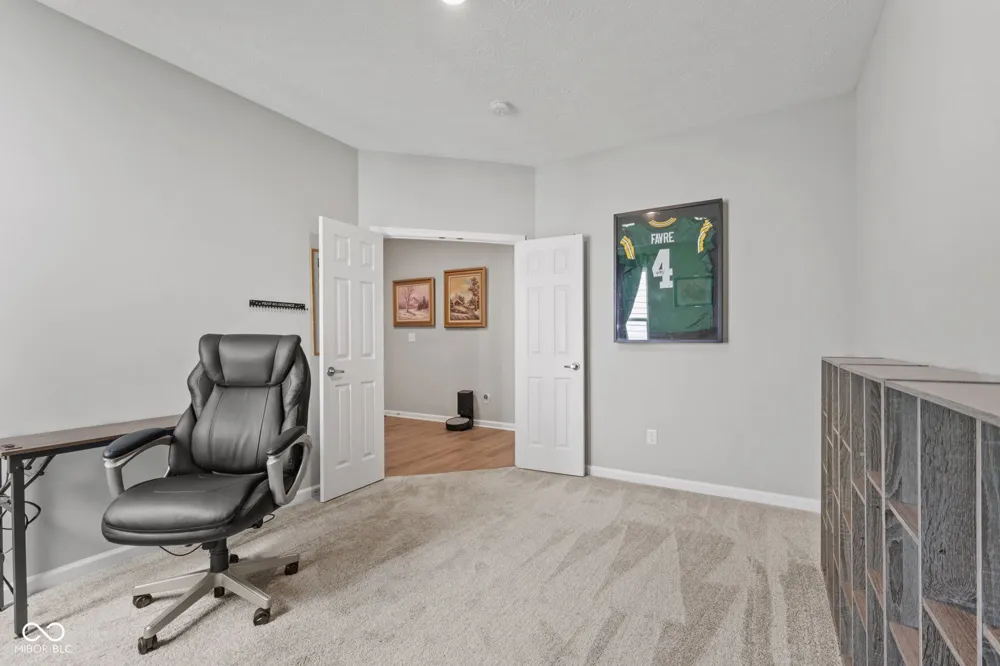 2537 Riviera Place Greenwood, IN 46143