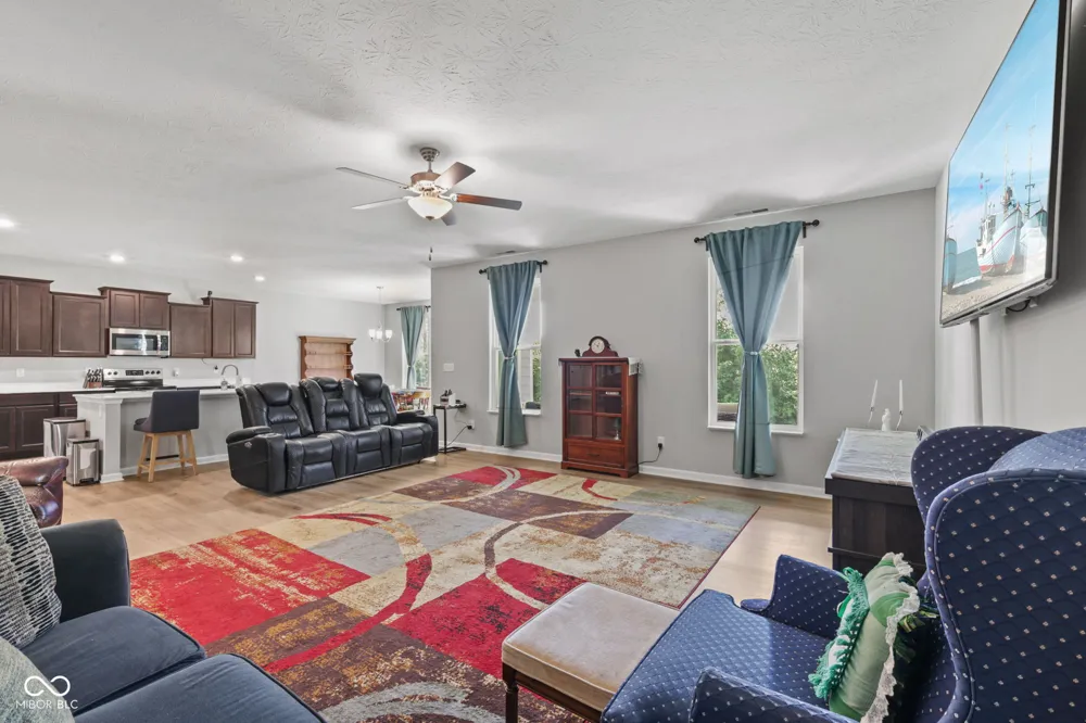 2537 Riviera Place Greenwood, IN 46143