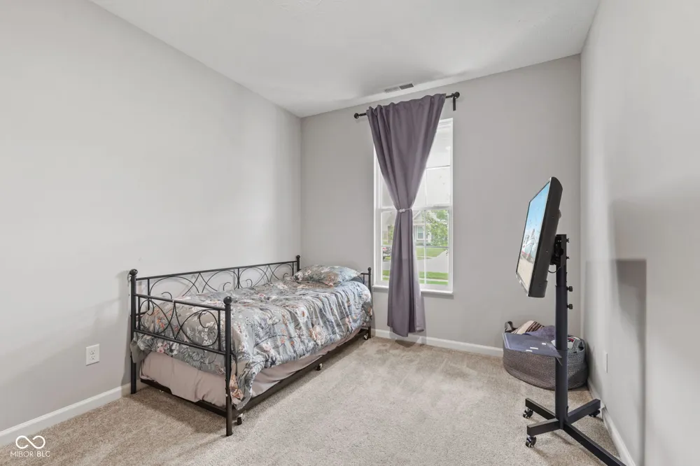 2537 Riviera Place Greenwood, IN 46143