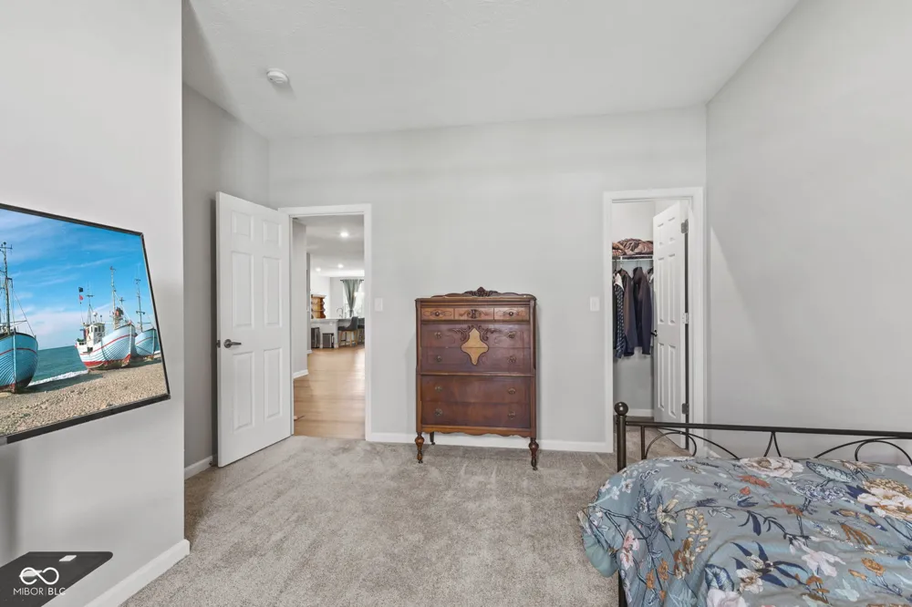 2537 Riviera Place Greenwood, IN 46143