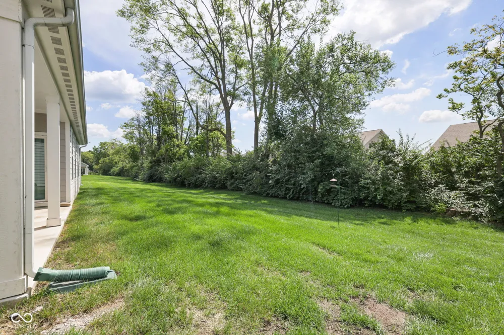 2537 Riviera Place Greenwood, IN 46143