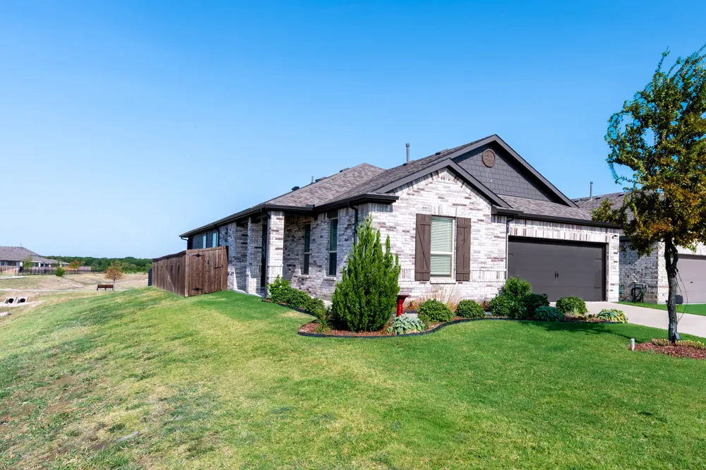2701 Webb Avenue Aubrey, TX 76227