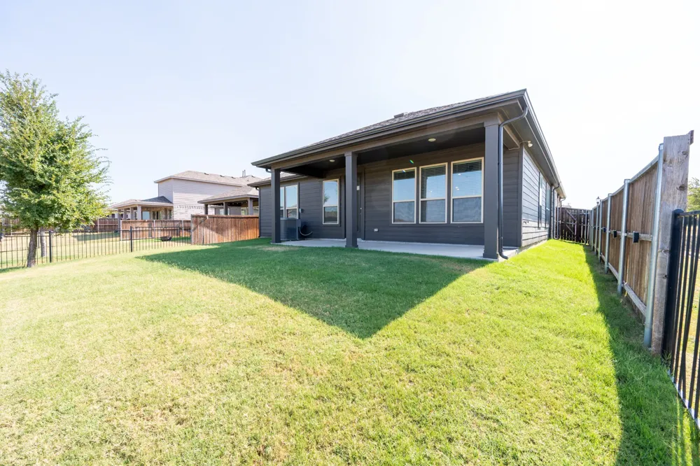2701 Webb Avenue Aubrey, TX 76227