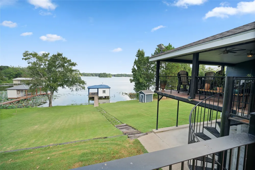 7581 E Lake Drive Murchison, TX 75778