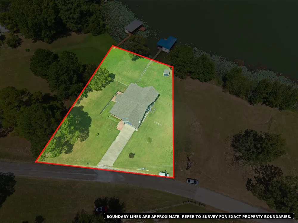 7581 E Lake Drive Murchison, TX 75778