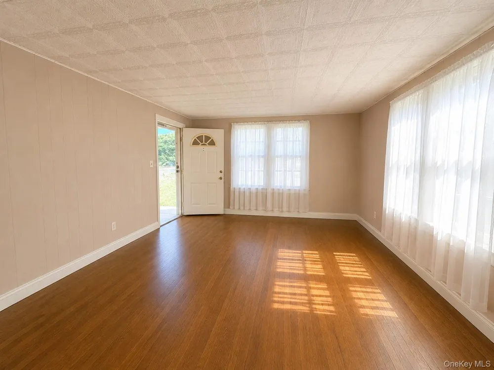 2851 Wilson Avenue Bellmore, NY 11710